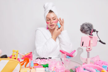 AI beauty gadgets 2025 — smart skincare and personalized beauty devices